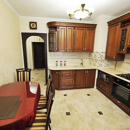 Apartment On Knyagini Olga Street 리비프 외부 사진