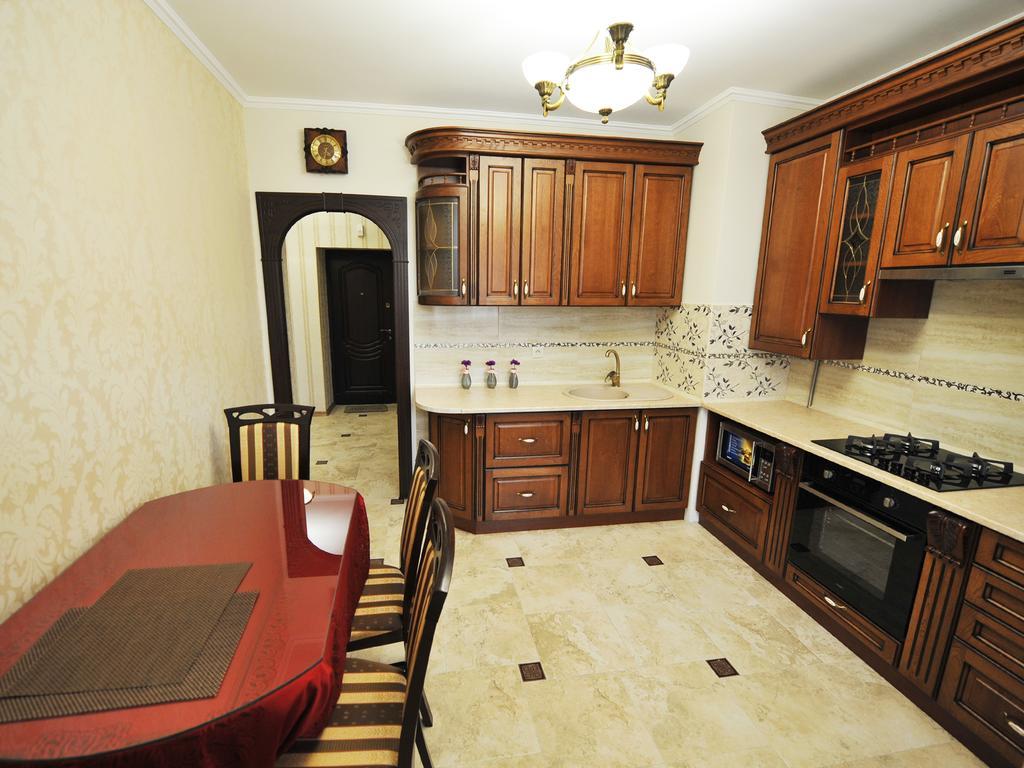 Apartment On Knyagini Olga Street 리비프 외부 사진